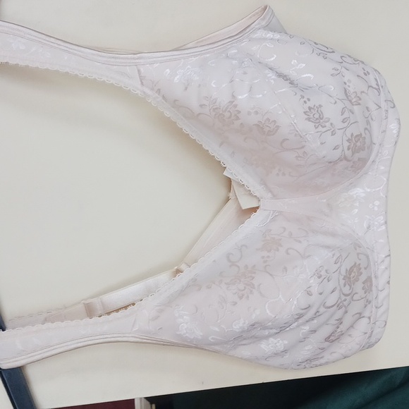 BRA'S - Picture 2 of 4